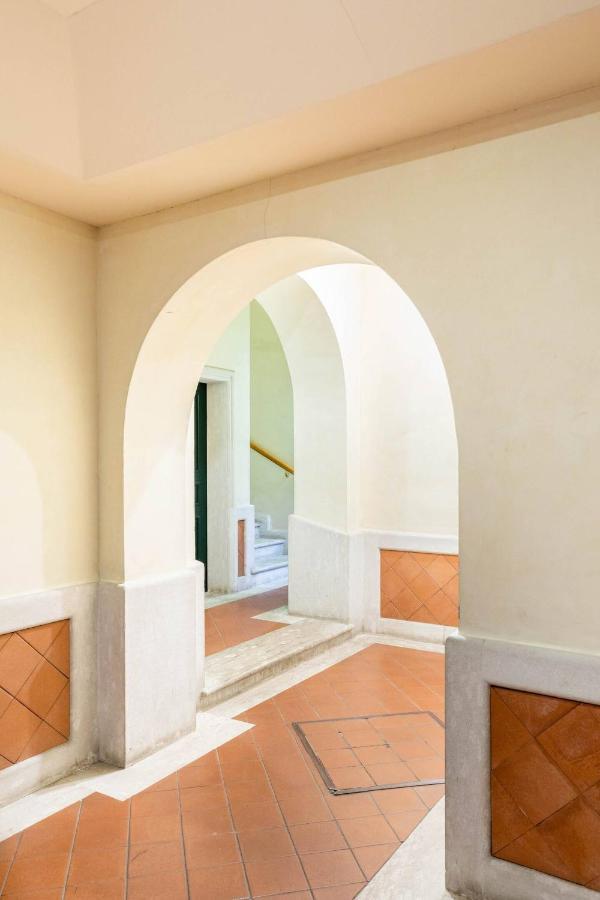 Vittoria Charme Apartment Rome Bagian luar foto